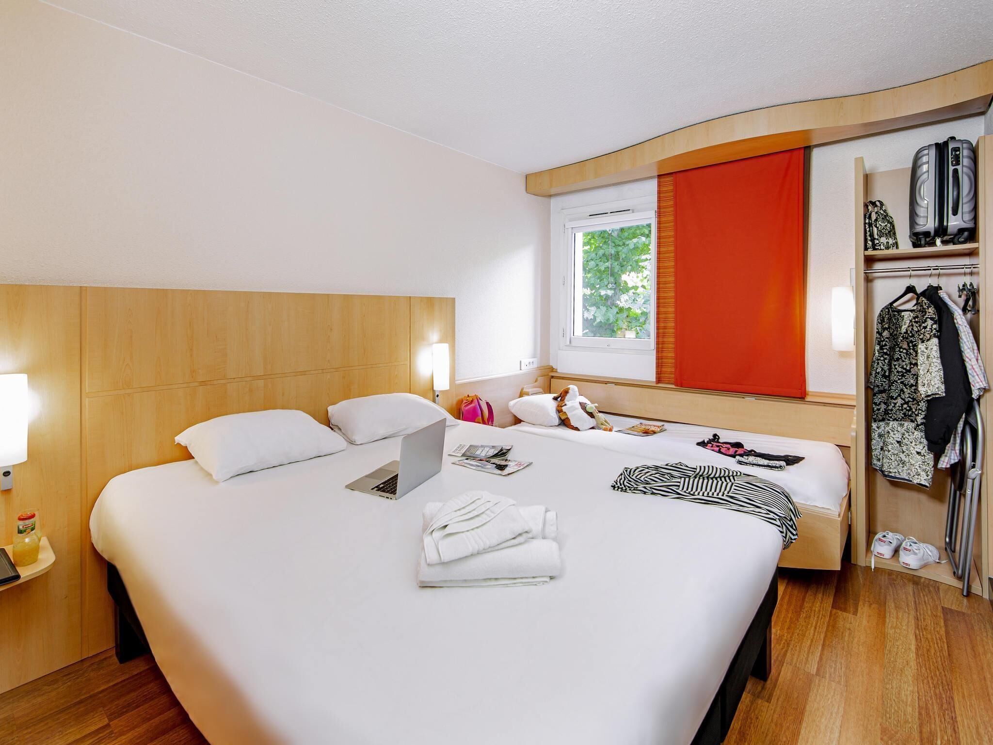 Premium bedding, in-room safe, desk, blackout curtains