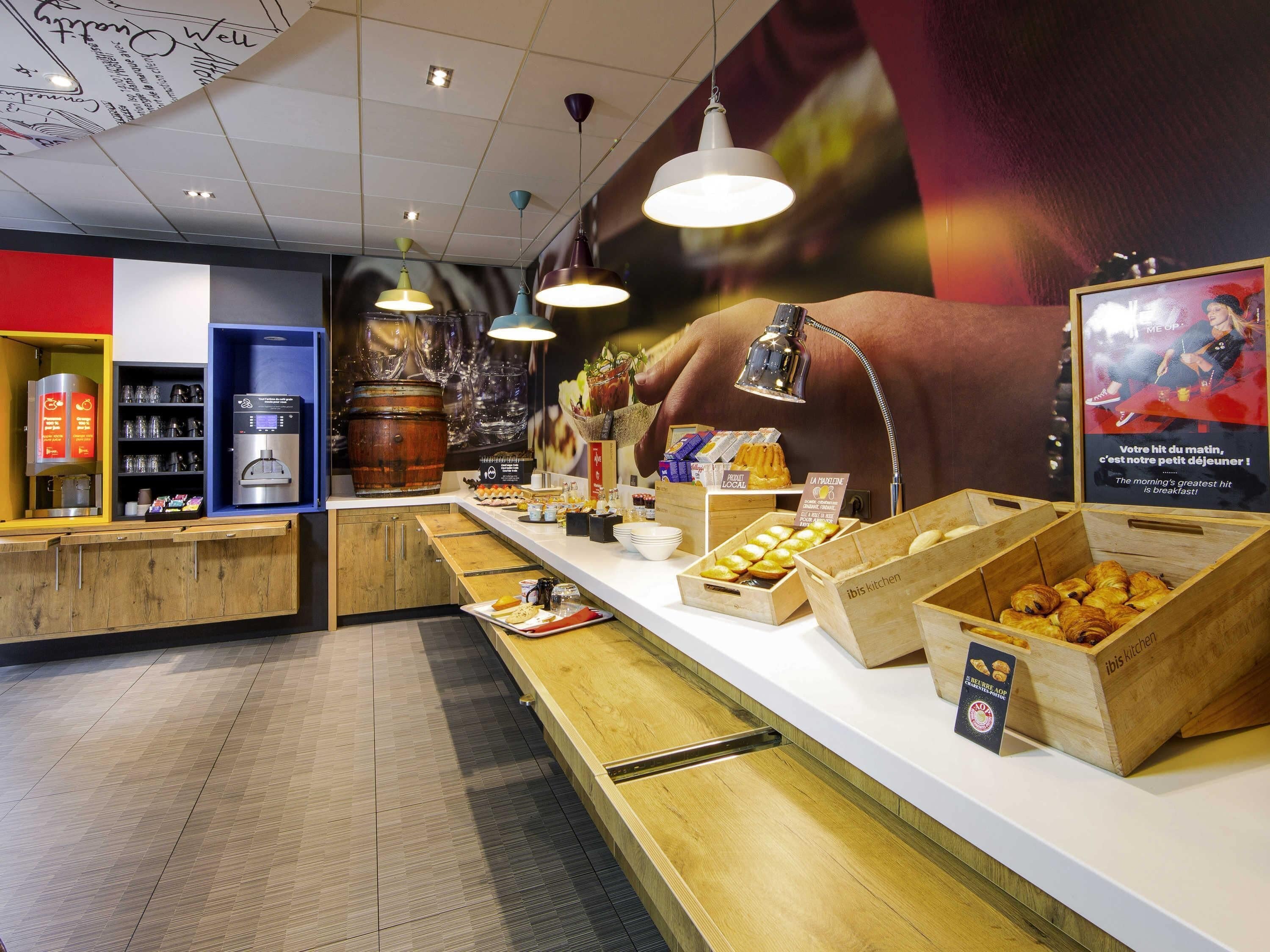 Petit déjeuner buffet servi tous les jours en supplément