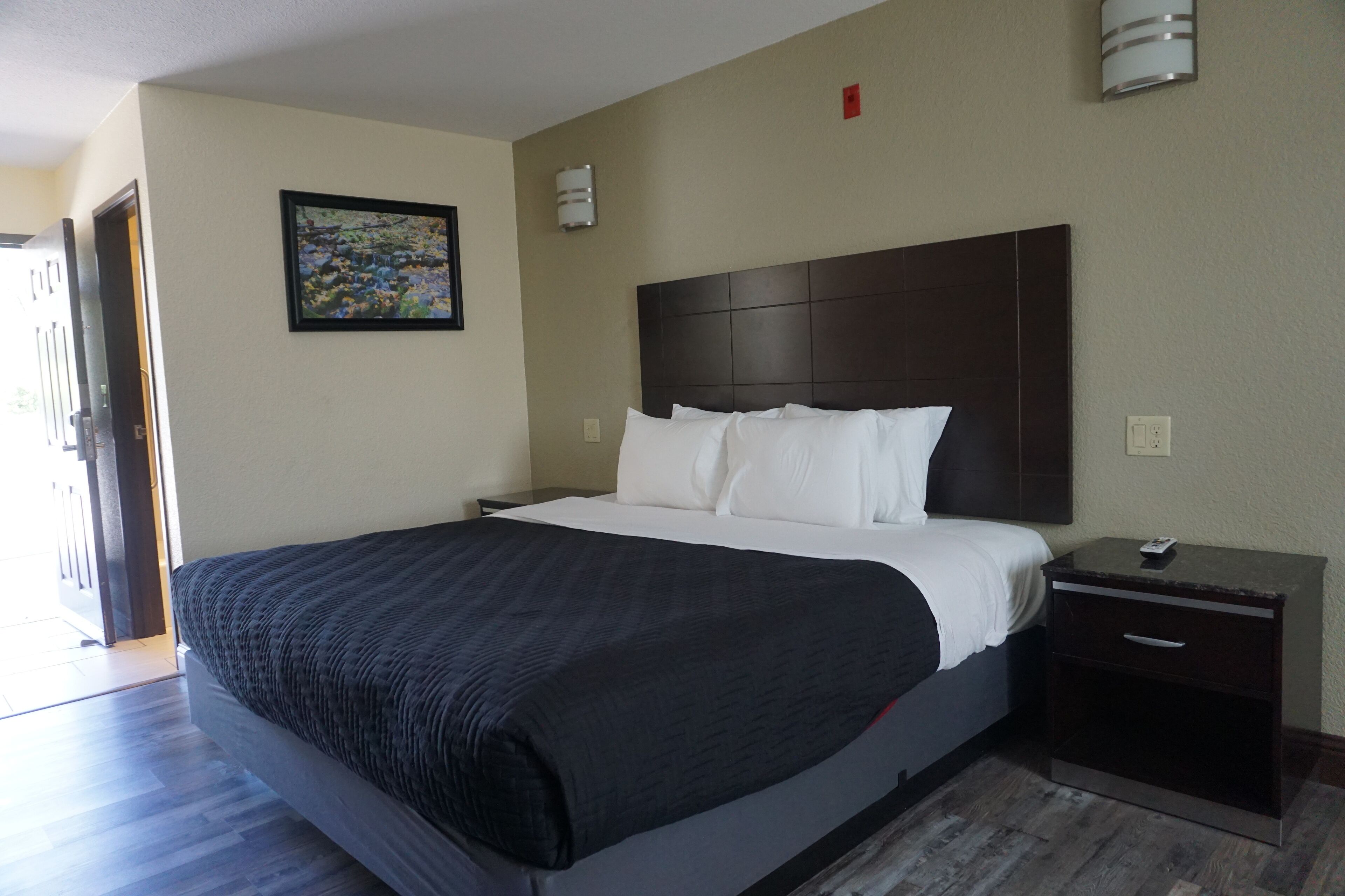 書桌、隔音、熨斗/熨衣板、免費無線上網