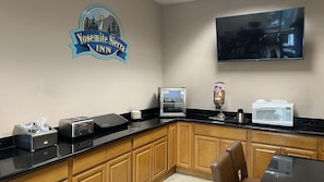 Free daily continental breakfast