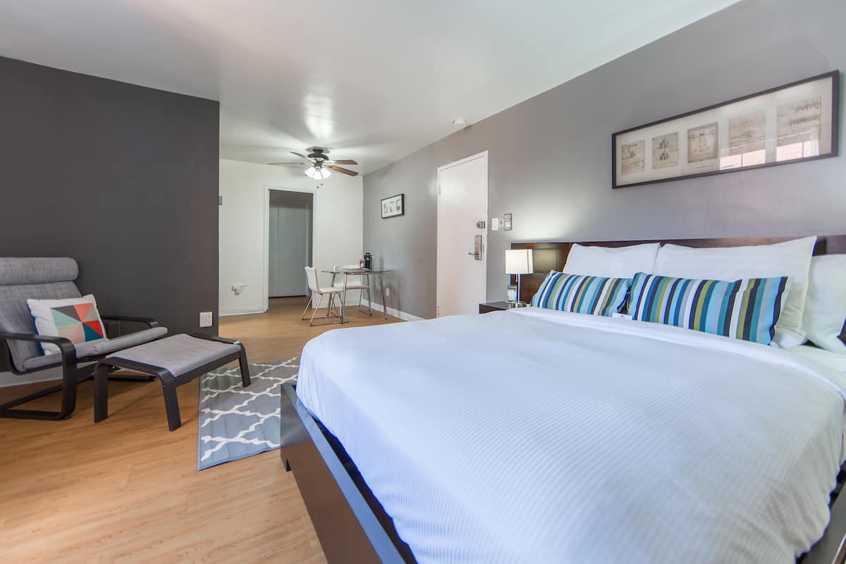 Suite Studio | Surmatelas, coffres-forts dans les chambres, rideaux occultants