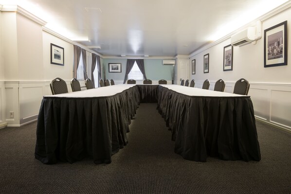 Banquet hall - Shadyside Inn All Suites Hotel (Pittsburgh)