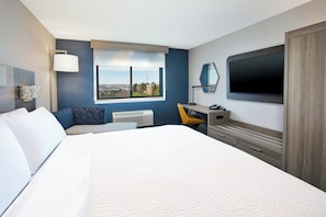 Standard Room, 1 King Bed, River View | 1 bedroom, hypo-allergenic bedding, desk, laptop workspace