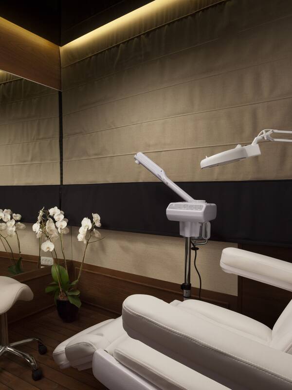 Couples treatment room(s), body treatments, aromatherapy