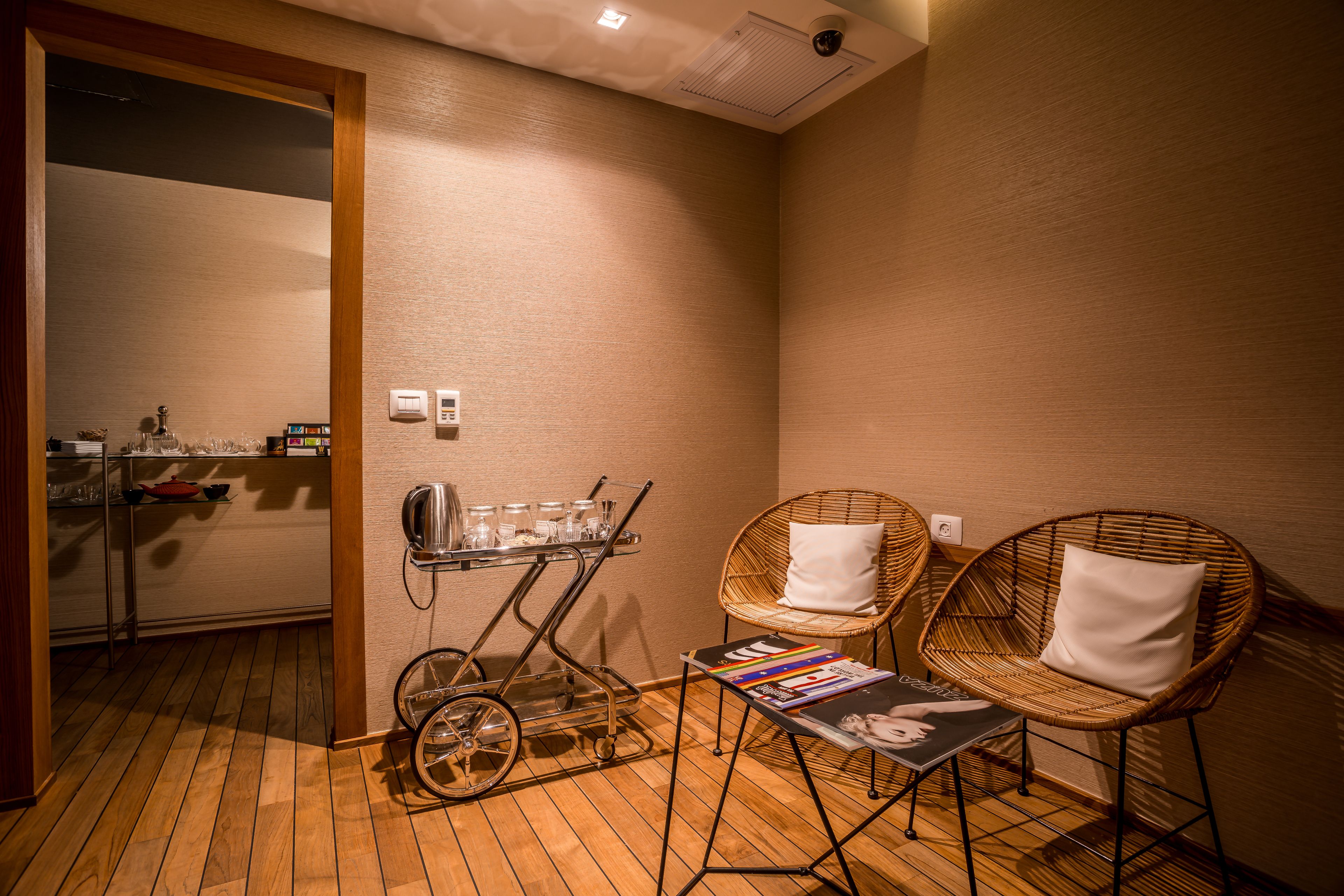 couples treatment room(s), body treatments, aromatherapy