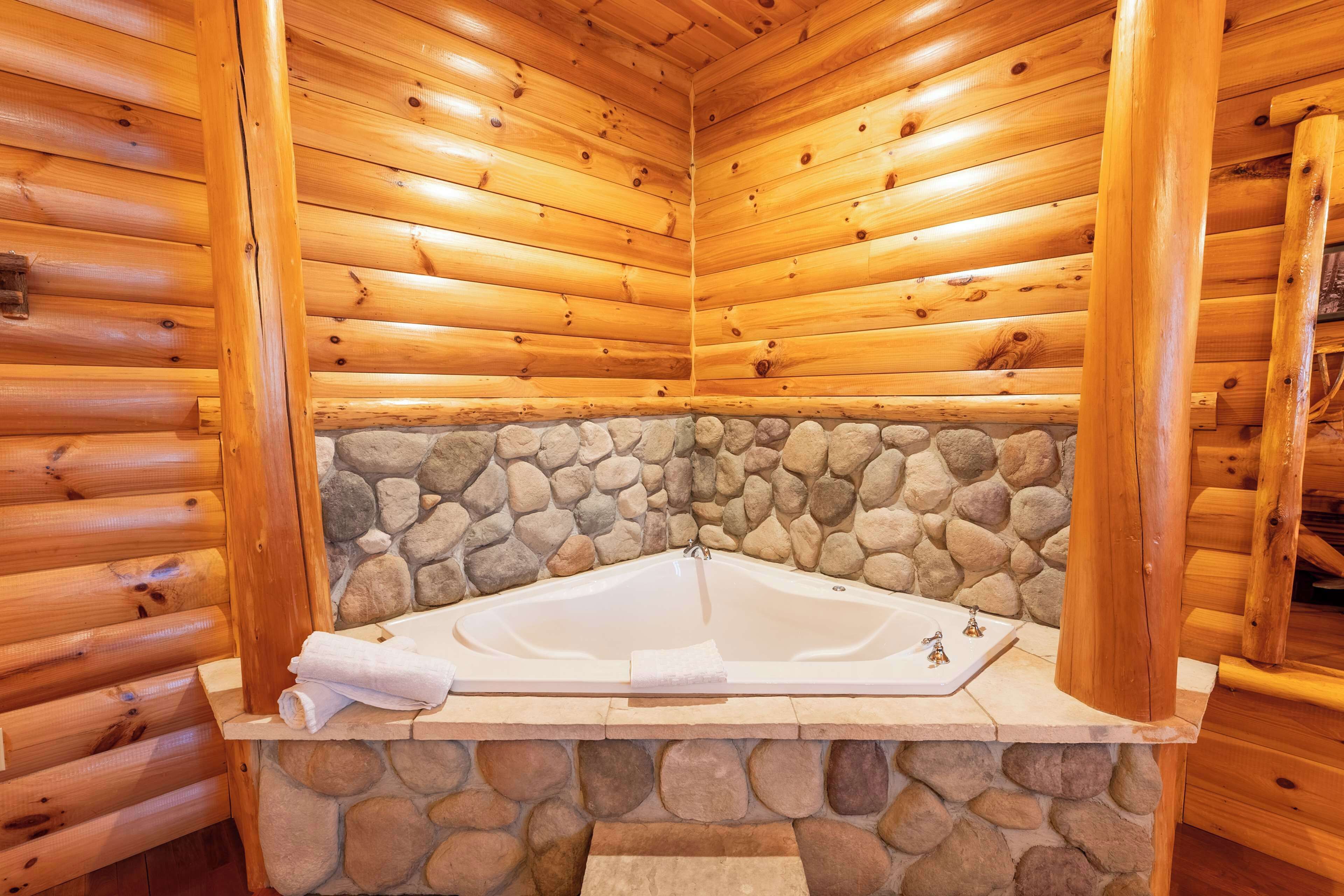 suite, 2 queen beds, accessible, jetted tub | room amenity