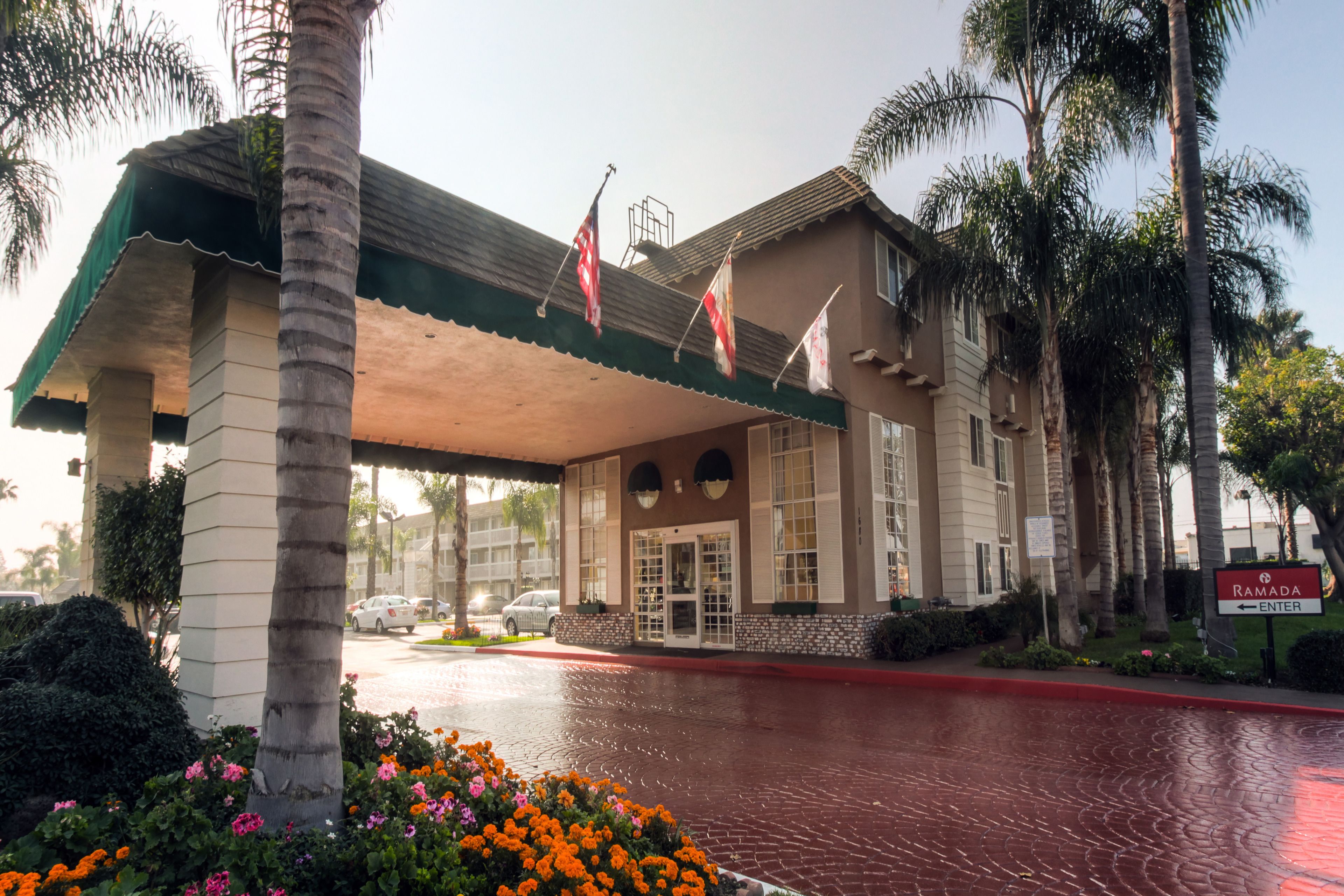 Foto - Ramada by Wyndham Costa Mesa/Newport Beach
