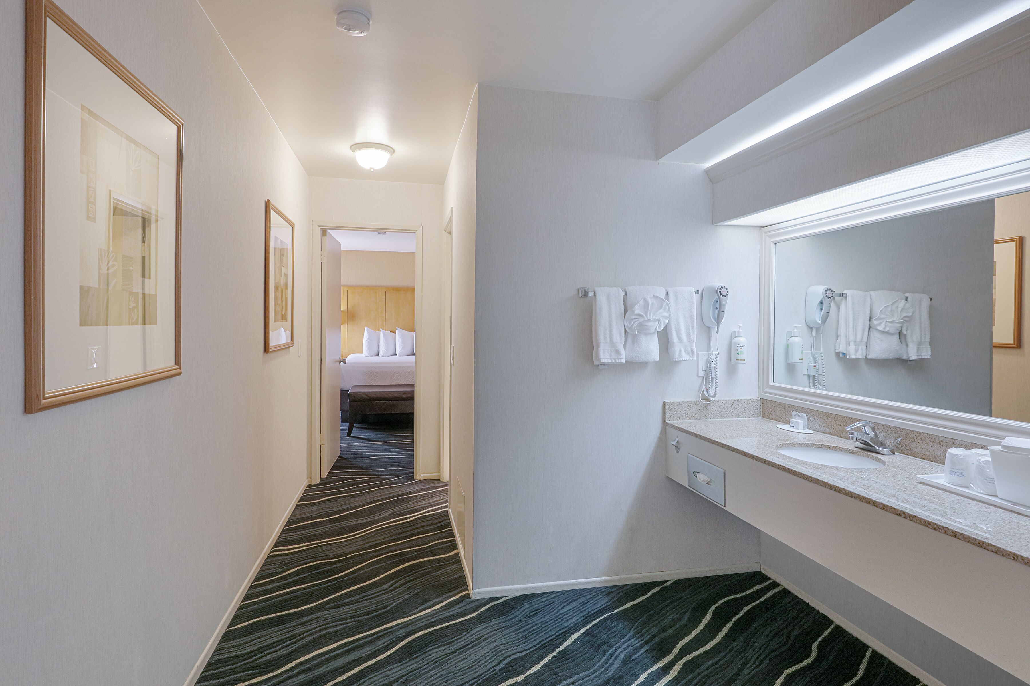 Foto - Ramada by Wyndham Costa Mesa/Newport Beach