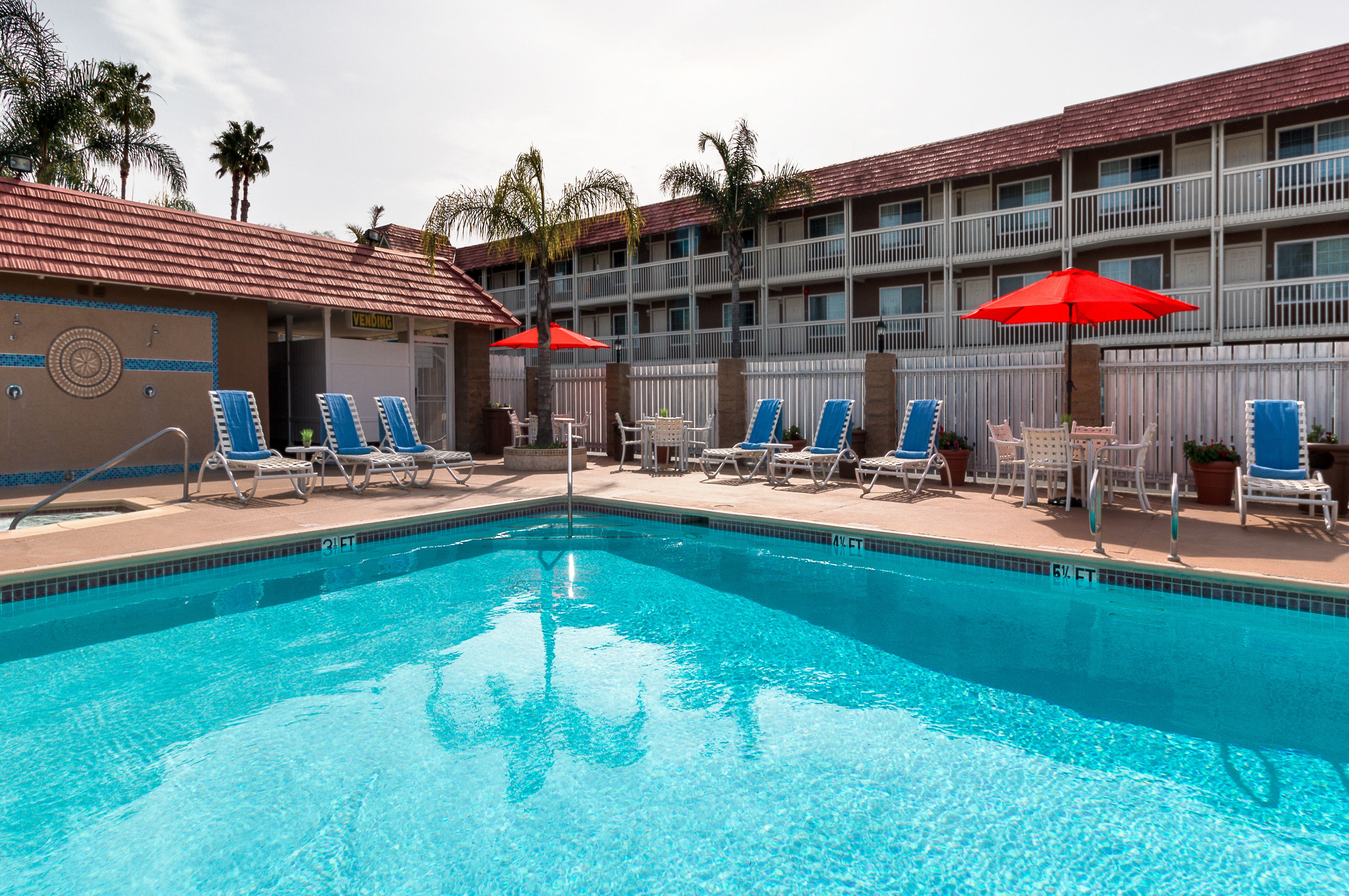 Foto - Ramada by Wyndham Costa Mesa/Newport Beach