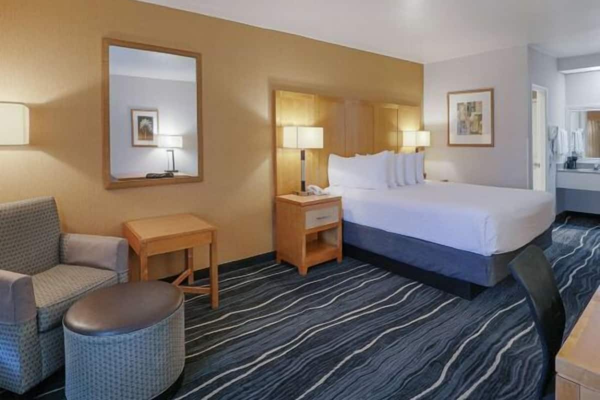 Pillow-top beds, in-room safe, desk, laptop workspace