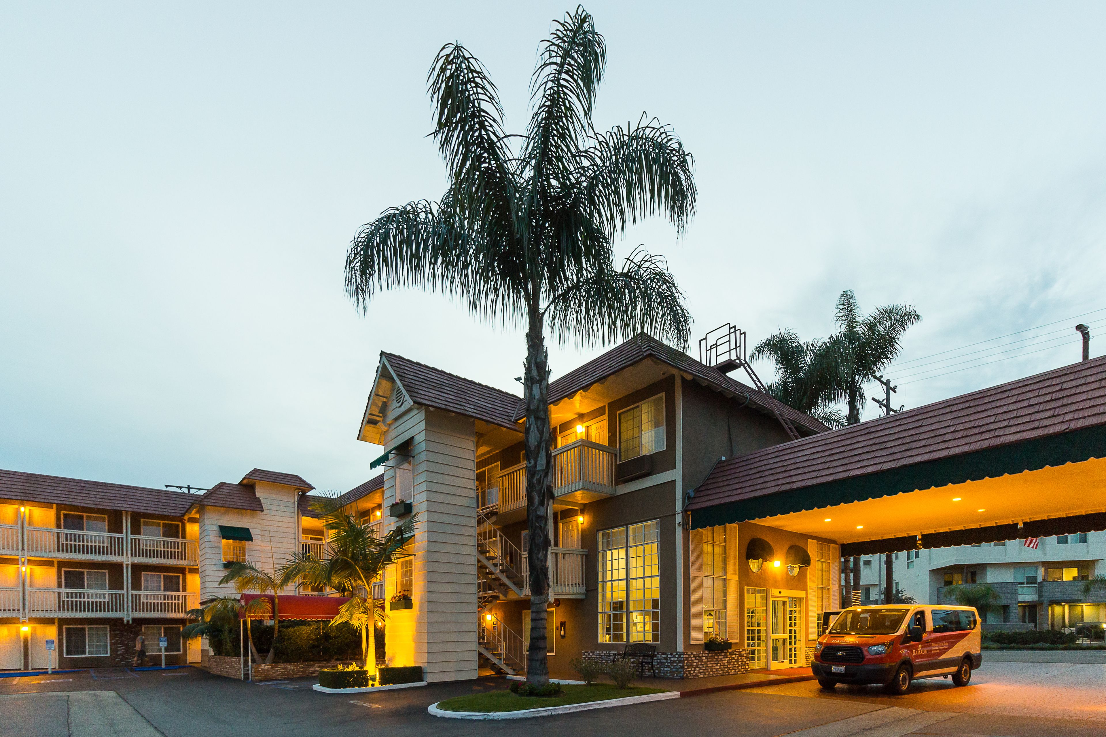 Foto - Ramada by Wyndham Costa Mesa/Newport Beach