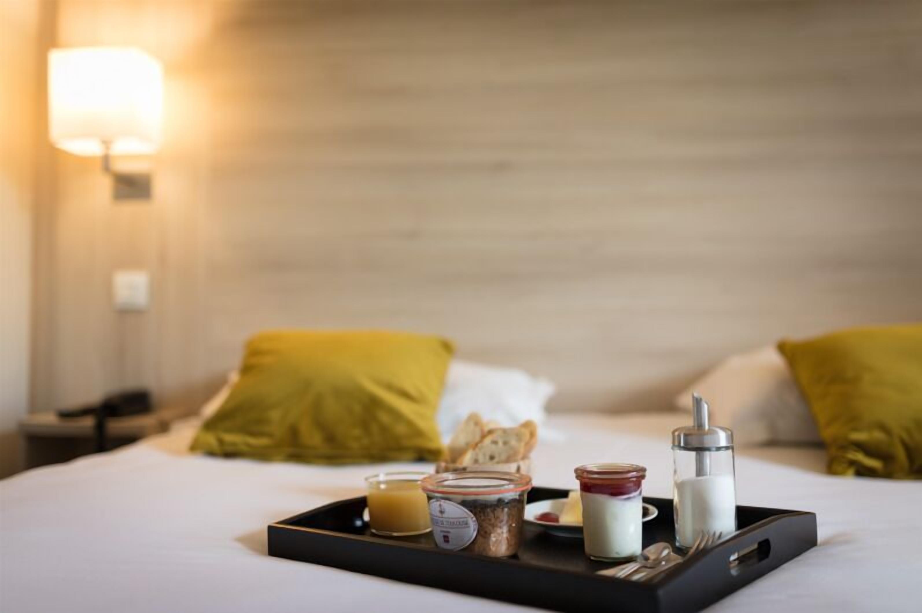 1 bedroom, premium bedding, in-room safe, desk