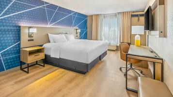 Room, 1 King Bed, Non Smoking | Desk, blackout curtains, iron/ironing board, free cots/infant beds