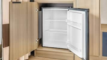 Desk, blackout drapes, iron/ironing board, free cribs/infant beds