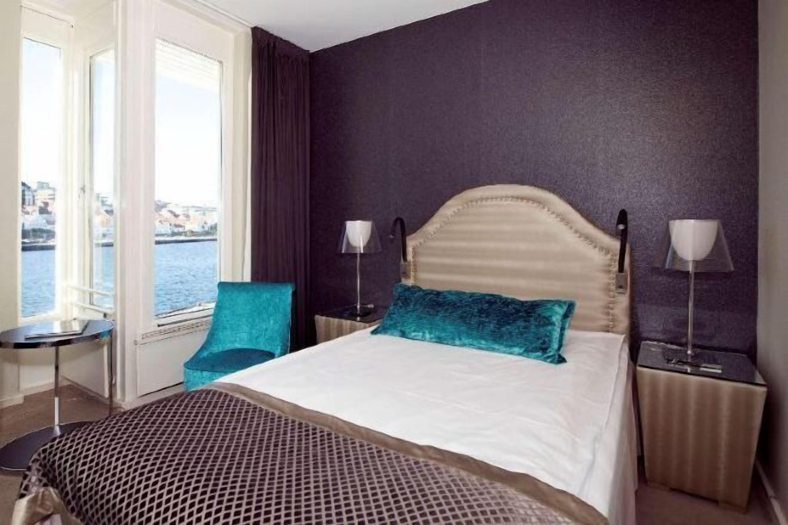 In-room safe, desk, laptop workspace, iron/ironing board