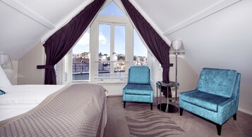 华丽客房 | 客房内保险箱、办公桌、笔记本电脑工作区、熨斗/熨衣板