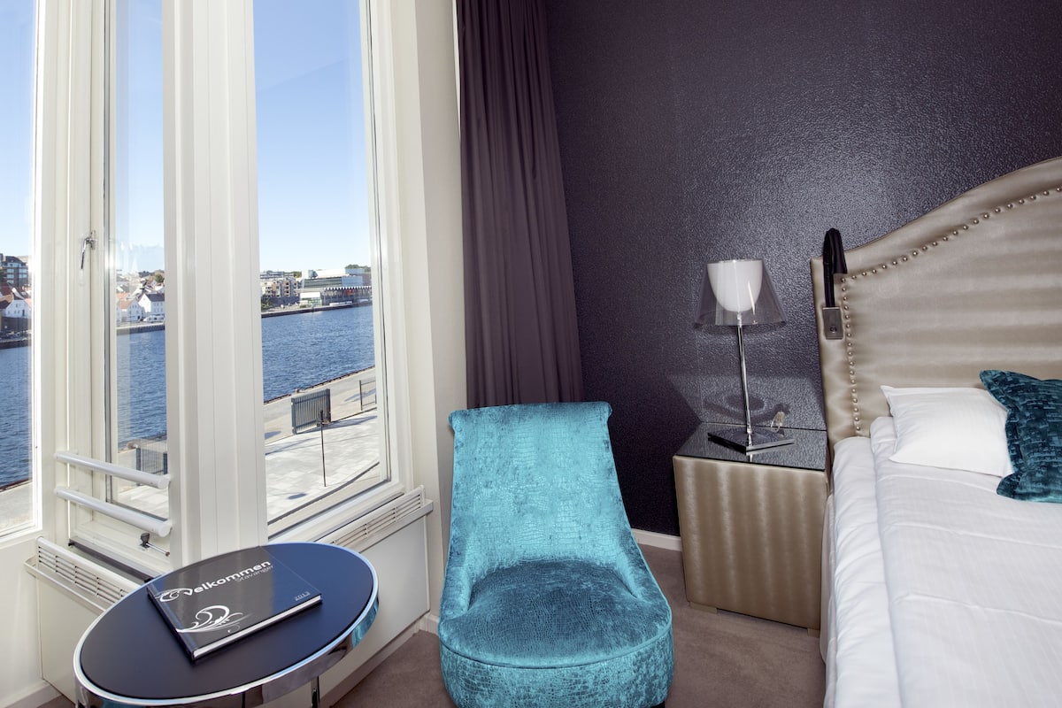 standard room, 1 double bed (sea/garden view) | view from room