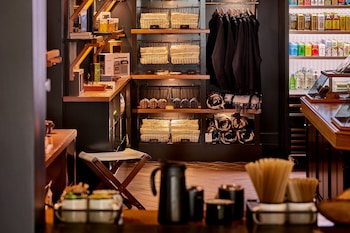 Coffee shop at High Country Motor Lodge – Near NAU/Downtown