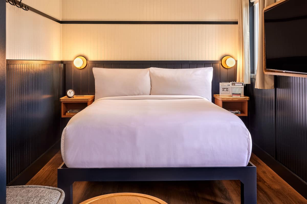Peralatan tempat tidur premium, tilam berlapik, bar mini
