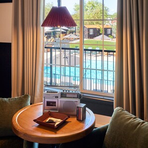 Premium bedding, pillowtop beds, minibar, laptop workspace