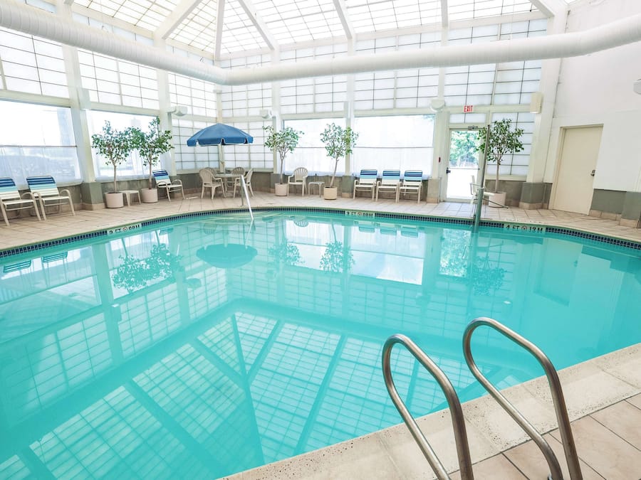 Indoor pool, seasonal outdoor pool, pool loungers