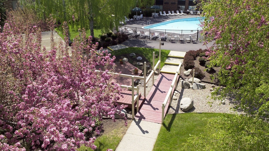 Fireside Inn & Suites Portland