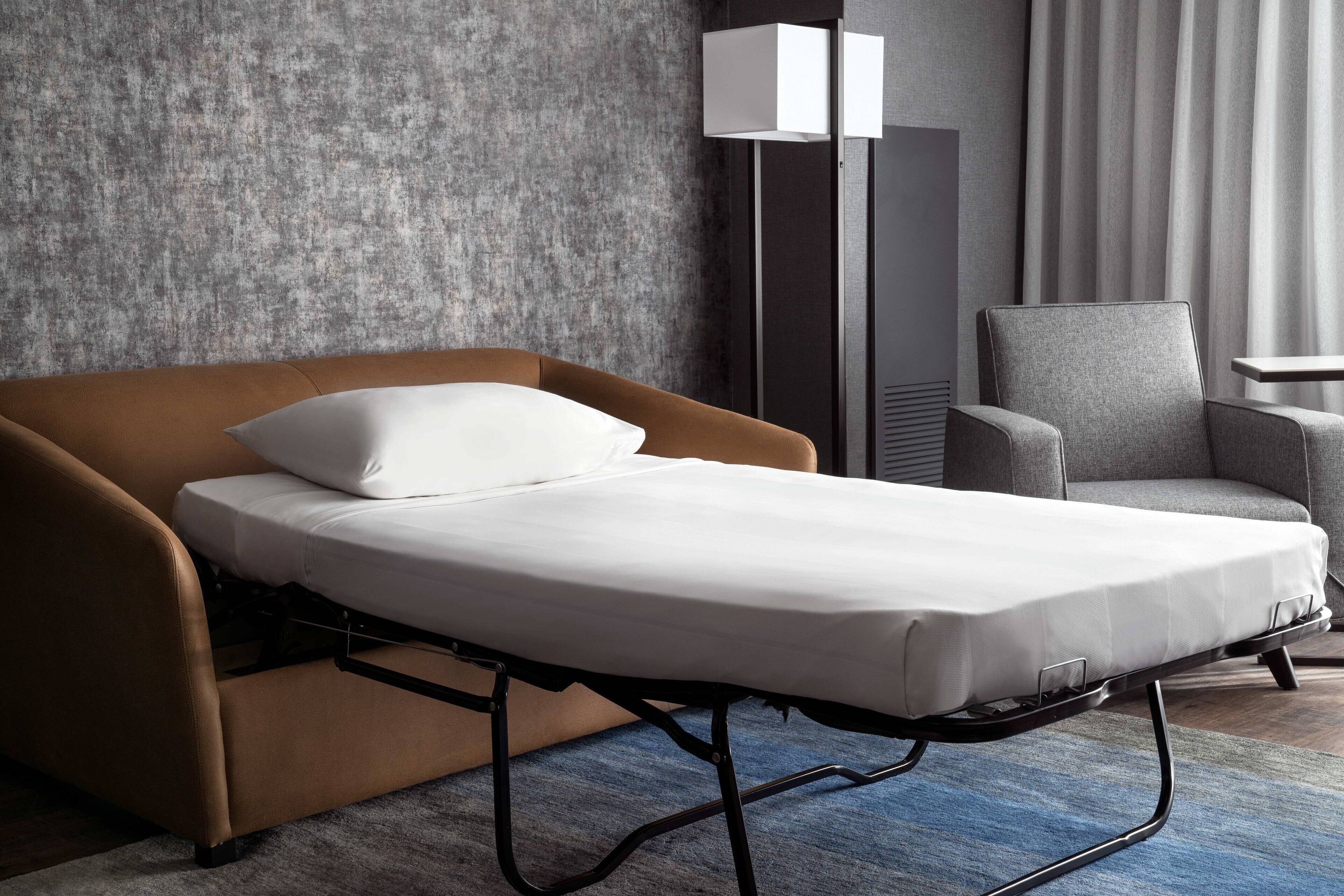 junior suite, 1 bedroom | 1 bedroom, pillow-top beds, in-room safe, desk