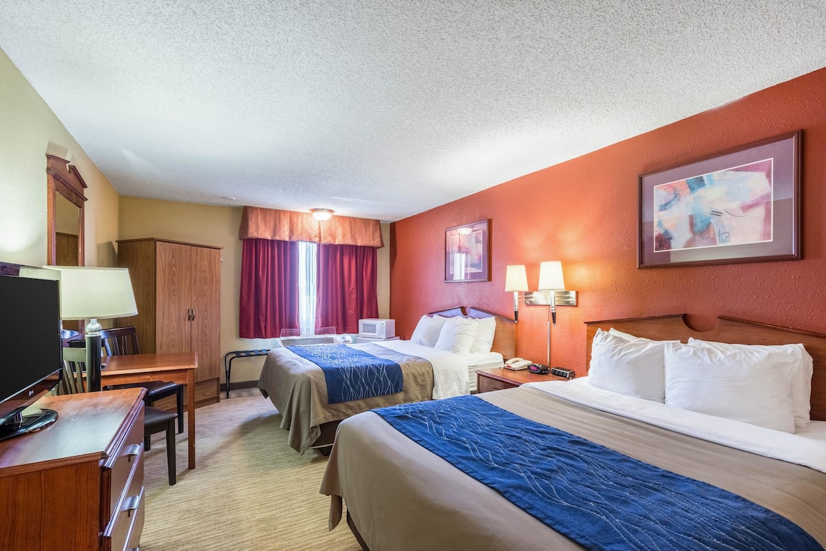 Standard Room, 2 Queen Beds | Desk, iron/ironing board, free WiFi, bed sheets
