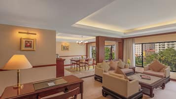 Executive Suite River (Non-Smoking Room) | Living area | 1-inch LCD TV with satellite channels, TV, table tennis