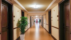 Hallway - Hotel Cambodiana (Phnom Penh)