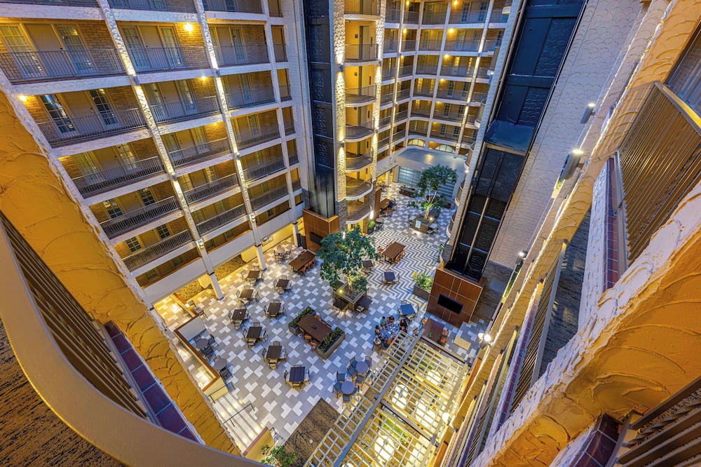 Embassy Suites Bloomington Edina