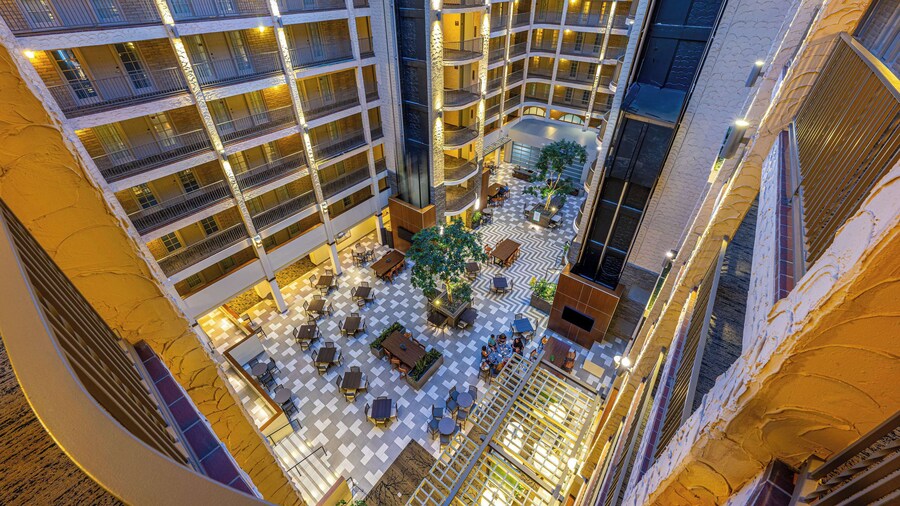 Embassy Suites by Hilton Minneapolis Bloomington Edina