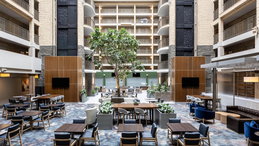 Embassy Suites by Hilton Minneapolis Bloomington Edina
