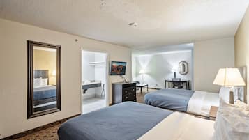 Deluxe Suite 2 Queen Bed with Sofa Non-Smoking Oversized | 1 bedroom, desk, laptop workspace, blackout drapes