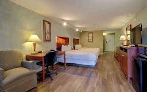 Presidential Room with 2 Queen Beds Pet-Friendly