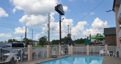 Days Inn by Wyndham Nashville Airport