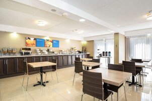 Desayuno de autoservicio incluido todos los días 