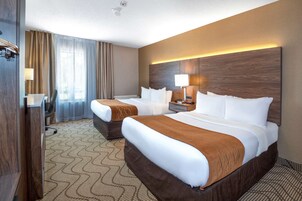 Ropa de cama de alta calidad, escritorio y cortinas blackout 