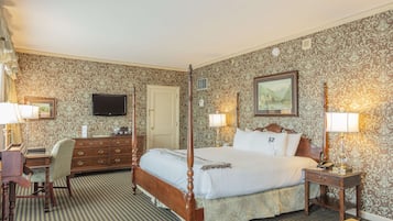 Luxury Room, 1 King Bed, Non Smoking | Egyptian cotton sheets, premium bedding, down comforters, in-room safe