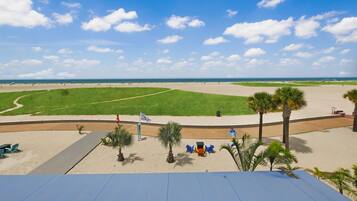 Premium Room, 2 Queen Beds, Kitchen, Beach View (Gulf Front)