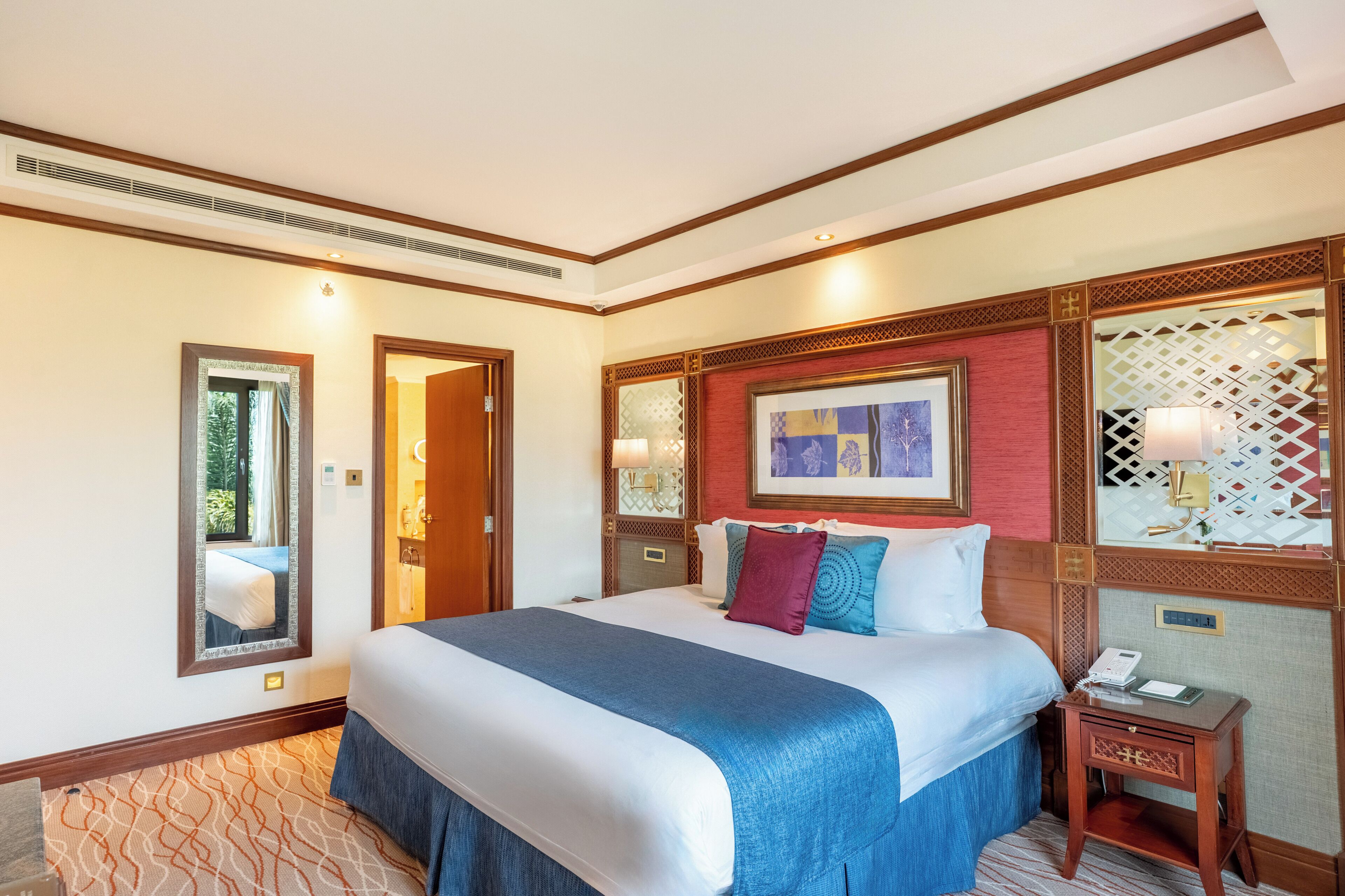 Minibar, in-room safe, desk, soundproofing