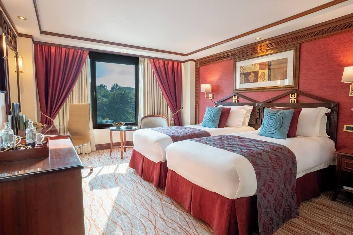 Minibar, két bảo mật tại phòng, bàn, phòng cách âm 