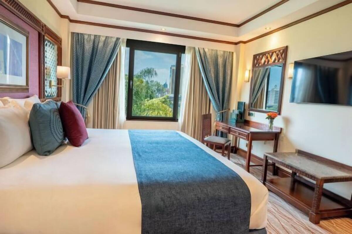 Minibar, két bảo mật tại phòng, bàn, phòng cách âm 