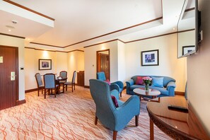 Business Suite | Living room