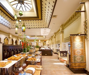 Buffet déjeuner (40 USD par personne)