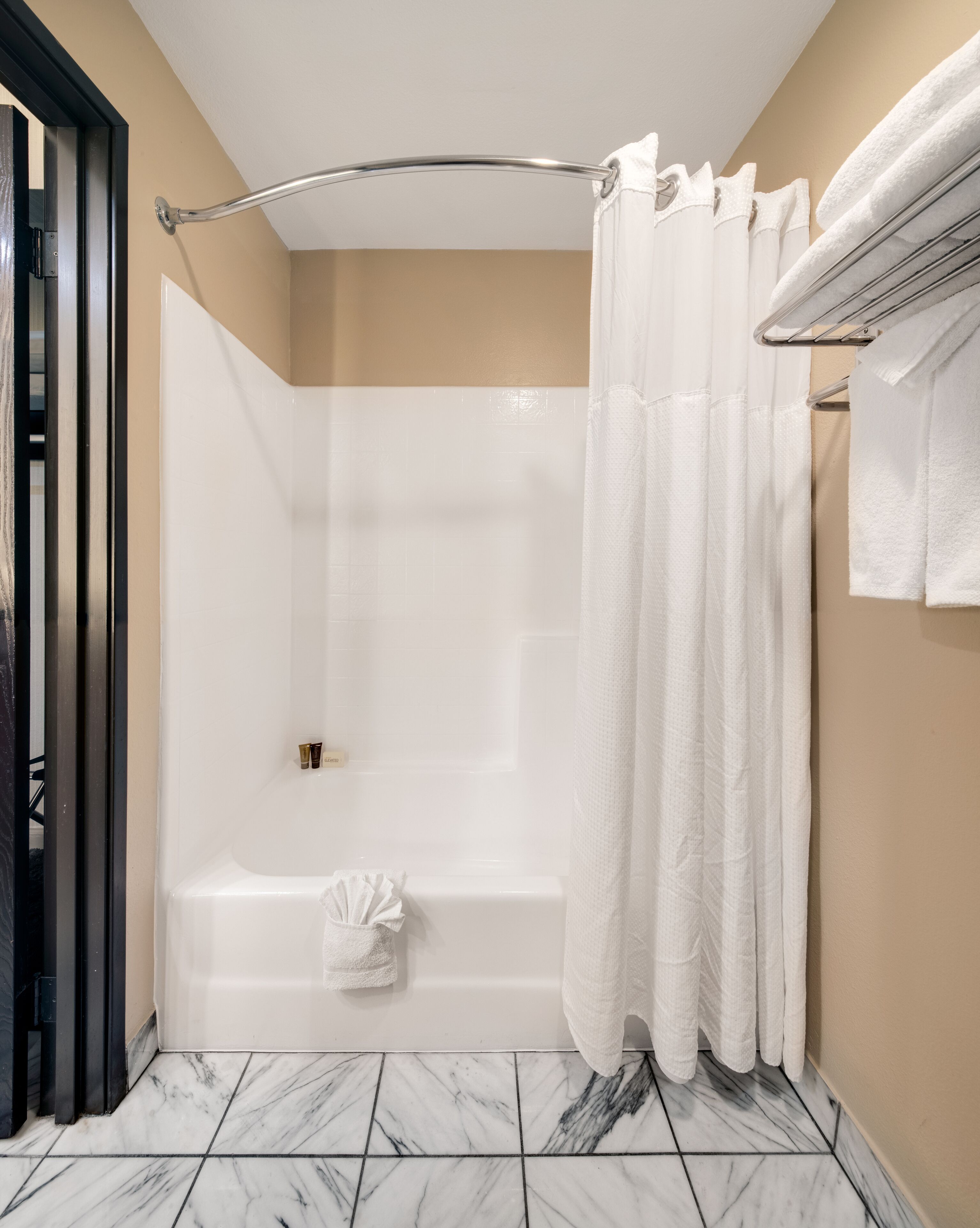 Photo - Sonesta Simply Suites Anaheim