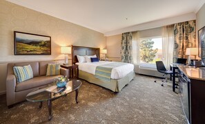 Room | Peralatan tempat tidur premium, gebar bulu kapas, tilam berlapik, meja 