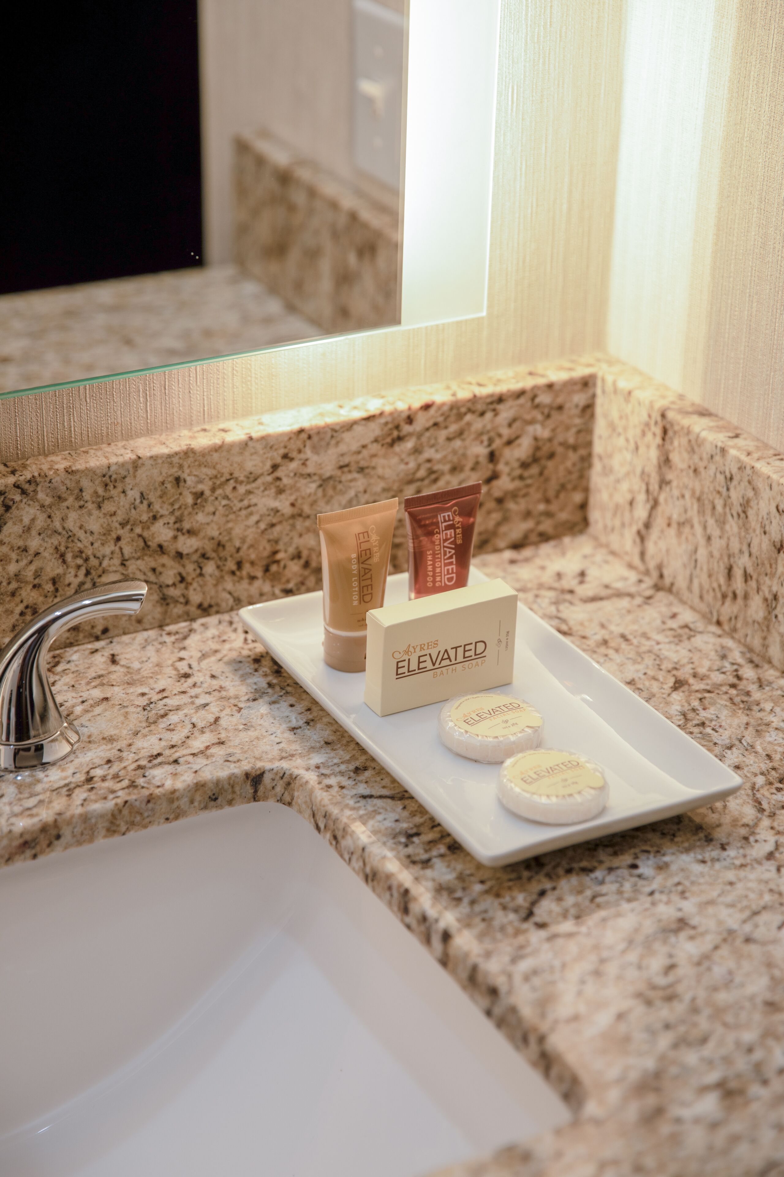 Photo - Sonesta Simply Suites Anaheim