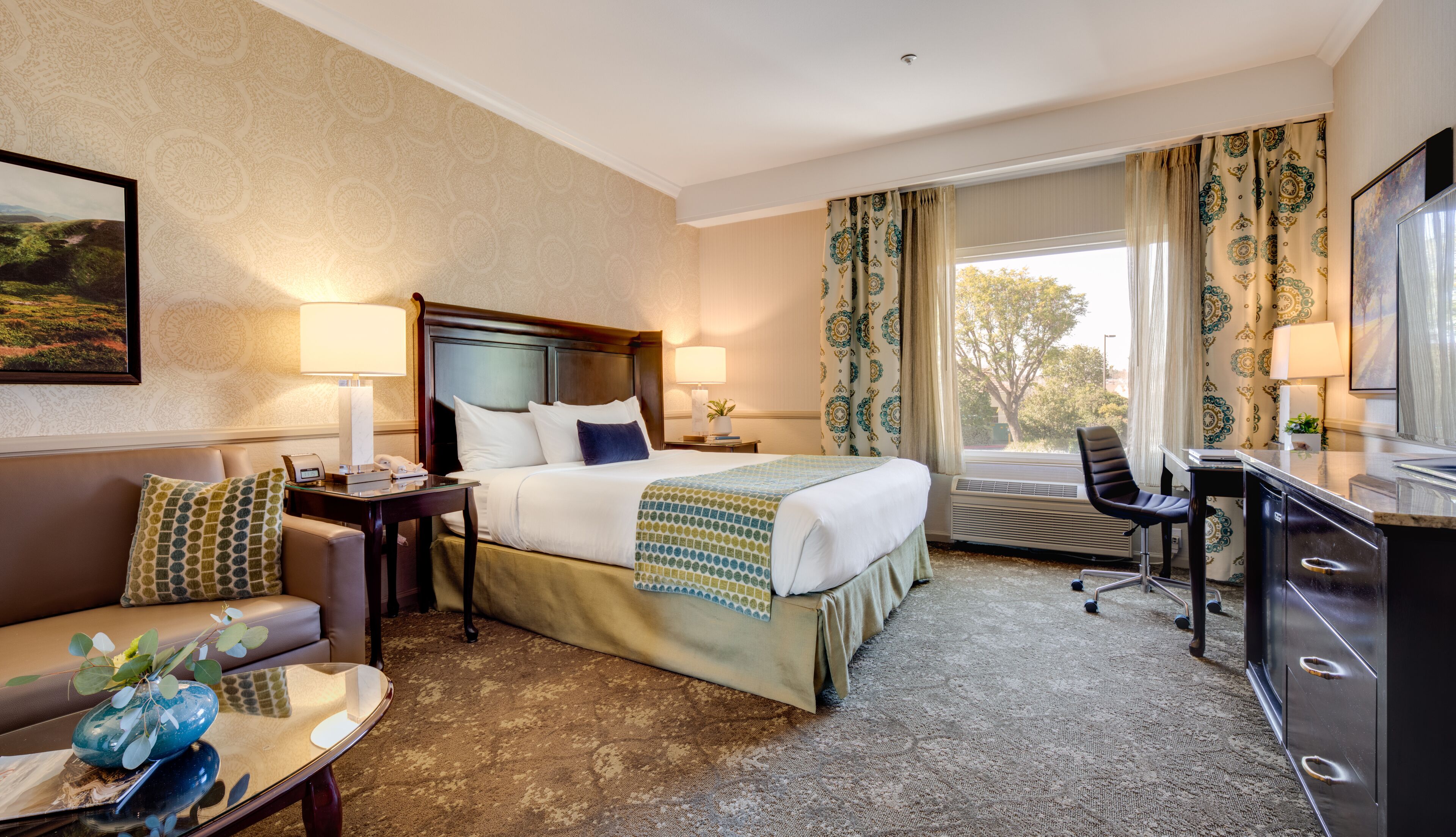 king studio suite | premium bedding, down duvets, pillow-top beds, desk