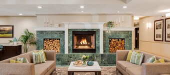 Ayres Hotel Corona – Riverside